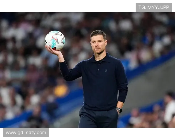 罗马体育报:罗马此前邀请哈维执教球队,但是遭到拒绝 罗马体育报:罗马此前邀请哈维执教球队,但是遭到拒绝